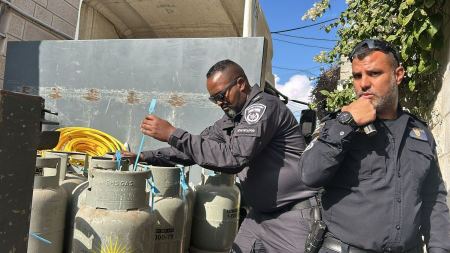 نشاط واسع النطاق لتطبيق القانون في حي رأس العامود بالقدس 